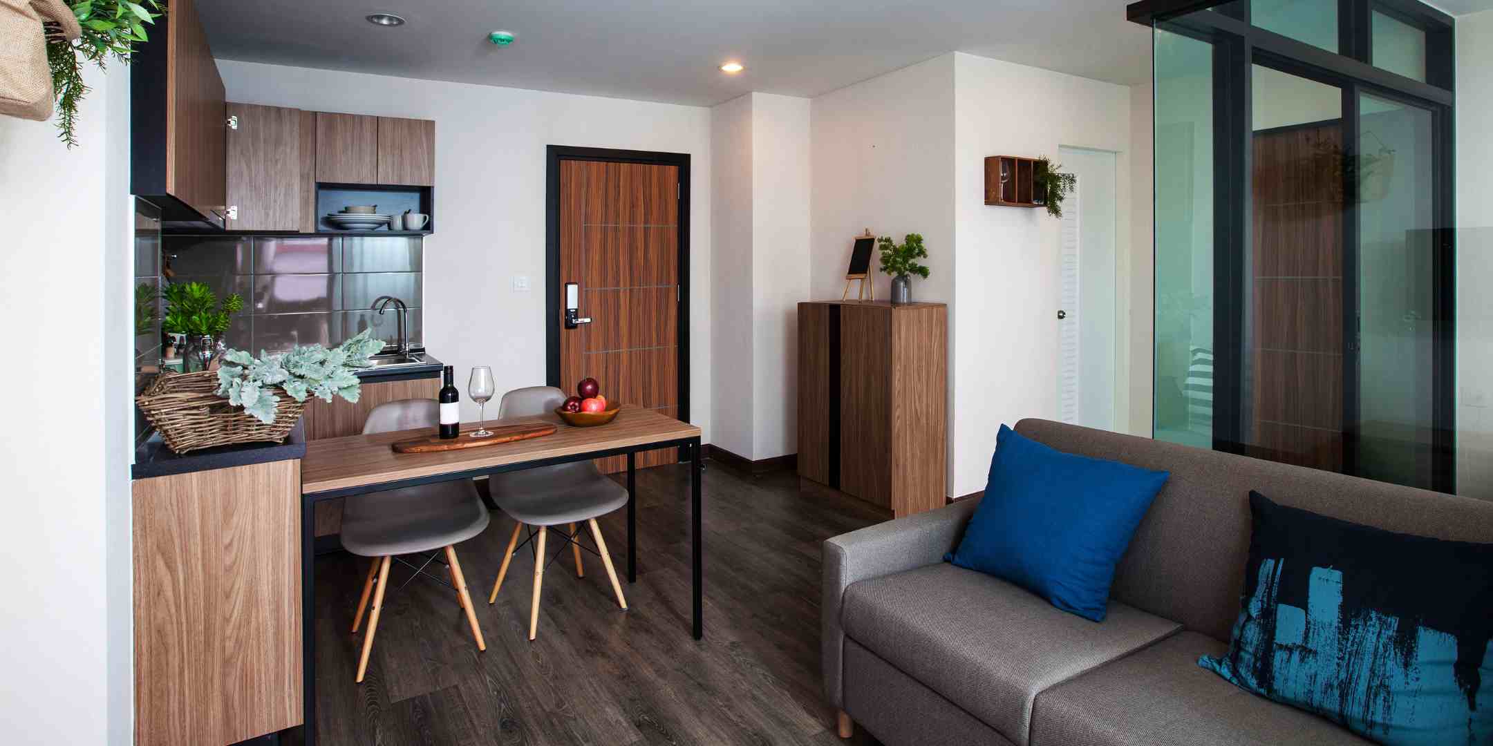 Furnished Apartments in Singapore for Expats: Cost, Pros & Tips